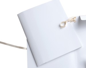 Teczka wiązana biała bezkwasowa 320x250x50mm 300g Kiel-Tech