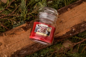 Świeca zapachowa w szkle Malinowa Chmurka Aura Bispol