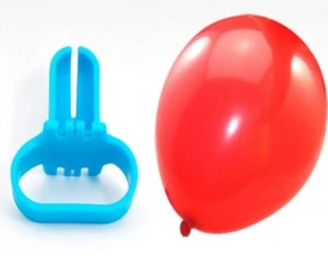 Przyrząd ułatwiający wiązanie balonów Godan