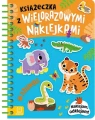 Książeczka z wielorazowymi naklejkami W dżungli Naklejam odklejam Aksjomat_101219